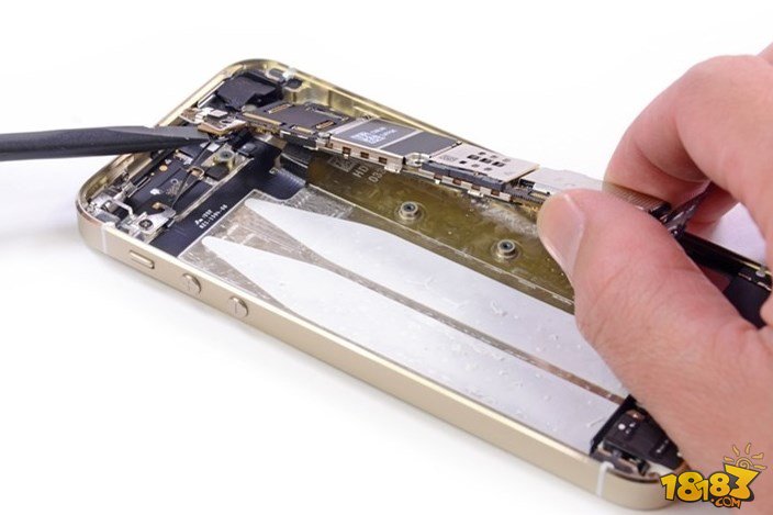 iphone5S拆机评测：iPhone5S拆机图解教程