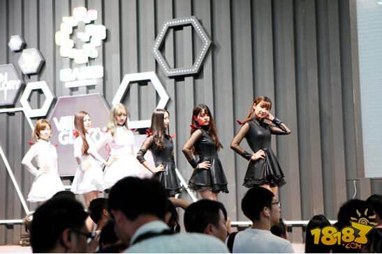 美女or游戏 巨人展台上艰难的抉择