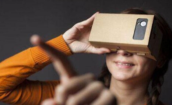 VR眼镜淘宝9.9元一副 国产设备多为眼镜盒