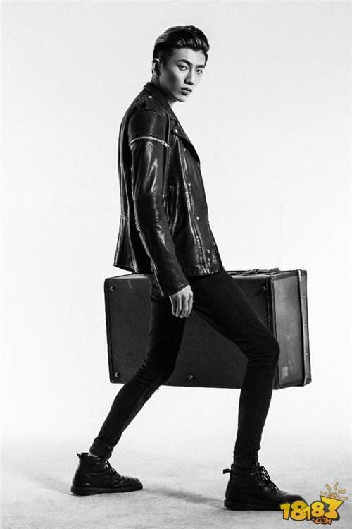 超模空降球球大作战全球总决赛 直击T台预览模式