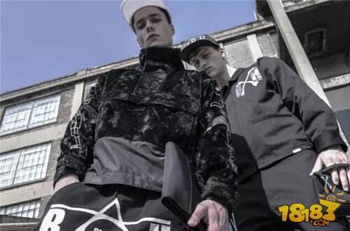 球球联手Devil Nut为全球球宝打造潮流卫衣