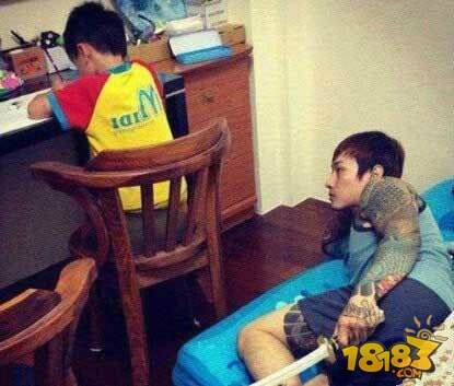 学校凳子恶搞视频,学校凳子的标准尺寸
