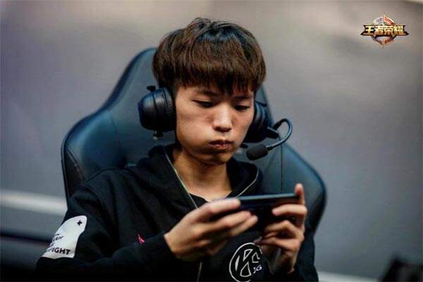 GK赛后采访：Lyr单场输出逾40%完成对WF的逆袭!