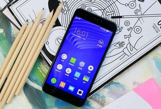 ivvi K5怎么样 ivvi首款裸眼3D手机K5图赏