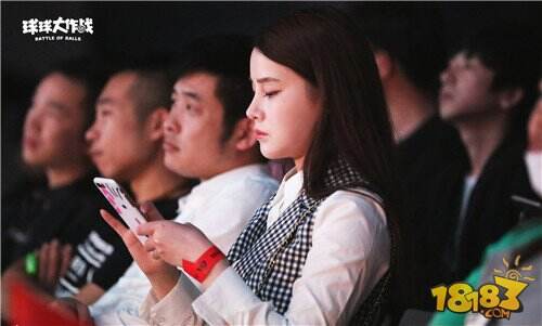 男孩纸必看!球球大作战小姐姐信息曝光