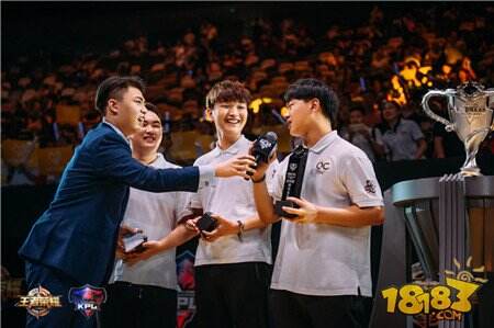 KPL春季赛总决赛荣耀时刻：QGhappy，我们一起赢！