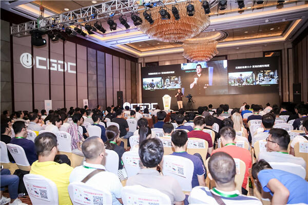 NVIDIA内容和技术部门副总裁Rev Lebaredian:人工智能时代下的游戏制作