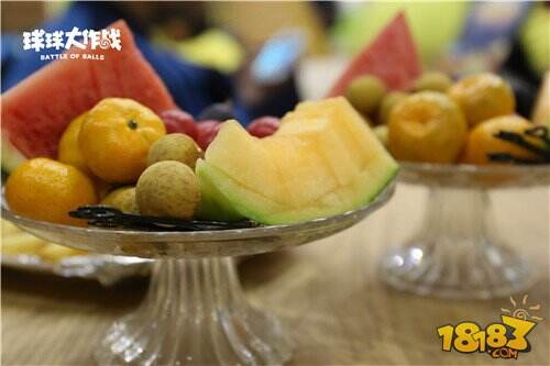 给球不给糖!球球大作战携统一冰红茶打造万圣夜趴体