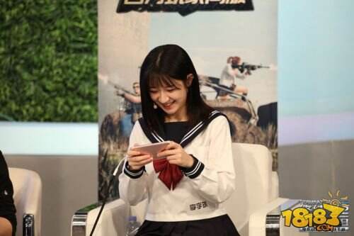 SNH48做客《终结者2:审判日》明星开黑夜 小偶像直播被撩