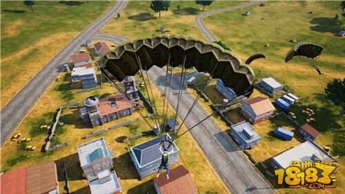 《绝地求生 全军出击》跳伞俯瞰 还原端游经典战场