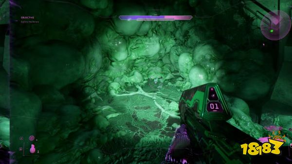 The player in Halo: Campaign Evolved looking at the Famine skull.