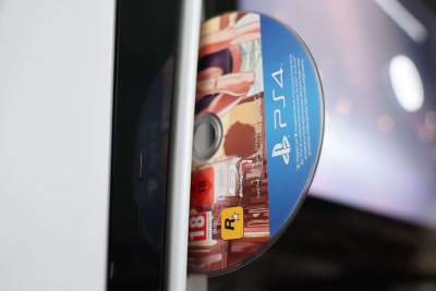 索尼坚持淘汰实体光盘，《PlayStation 5》新包装贴出警告贴纸