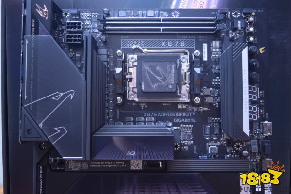 The Gigabyte X670 Aorus Infinity motherboard with DDR5 support and Socket AM5 is prominently displayed.