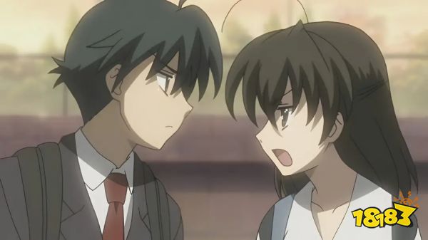 Makoto bickers with Kotonoha in School Days