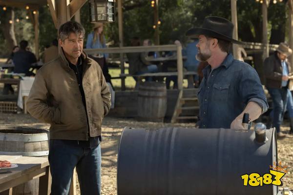 kyle-chandler-garret-dillahunt