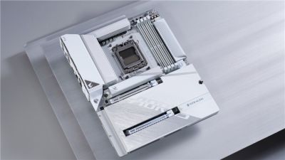 黑白双配色打造整洁装机体验 技嘉B850M AORUS STEALTH系列丰富背插装机选择