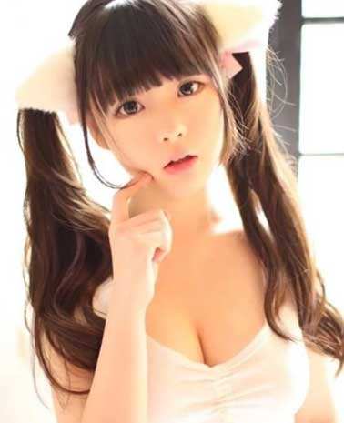 好玩友展台Showgirl私照