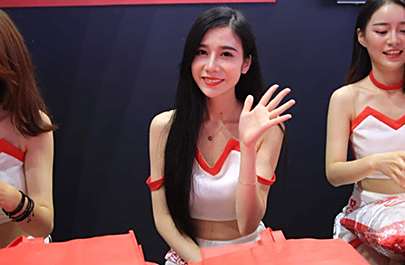 中樱桃ShowGirl闪亮全场人气火爆