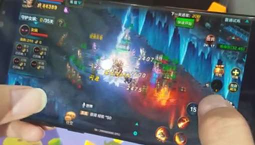 延续端游经典的《华夏》