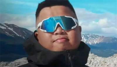 米娜吃瓜蓝战非事件自曝自己曾被蹲点半月，网友锐评：你出国渣都不剩！