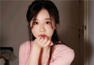 轩子巨2兔圣诞与茄子同框闹连环乌龙：误以为茄子是“W”茄子急喊“我不是成都的！”