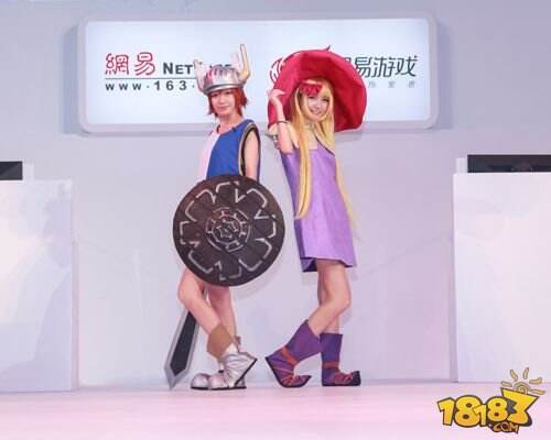 双生姐妹齐上阵《塔防骑士团》御用coser诠释另类萝莉
