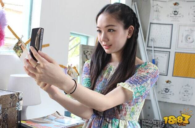 自拍神器哪家强 美图PK卡西欧TR350美颜效果