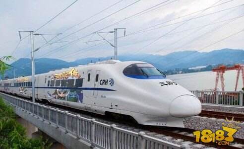 中国专家关注国内首例高铁车身包体广告