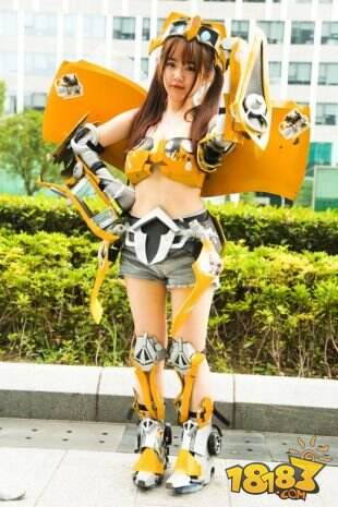 《变形金刚前线》汽车人showgirl吸睛 私照大放送