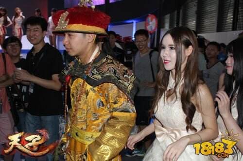 寻找真命天子《天子》手游现场人气爆棚