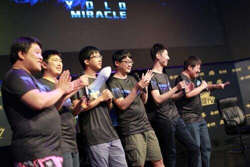 2015ChinaJoy 战旗TV炉石战队宣告成军