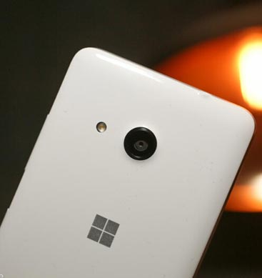 Win10入门机Lumia550真机拆解图集