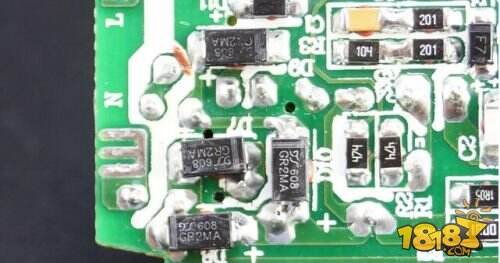 乐Max2充电速度怎么样？QC3.0充电器拆解