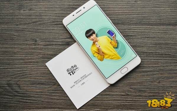 TFBoys手机TFphone售价2799 王俊凯定制版图赏