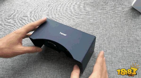 华为荣耀v8包装盒怎么弄 双镜头还有VR体验