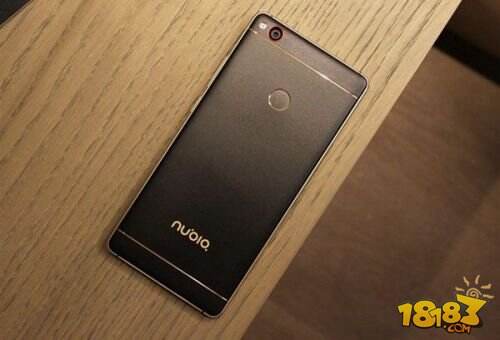 努比亚nubia Z11白金版和黑金版有什么区别 对比分析