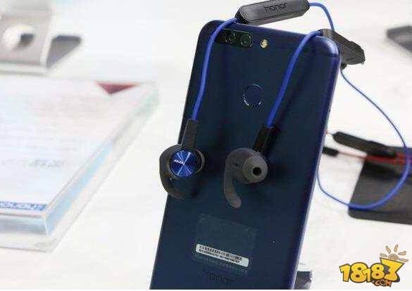 华为P10和荣耀V9对比哪个更值得买 配置参数对比评测