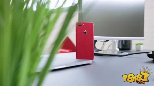 iPhone 7红色好看吗 iPhone 7红色版真机图赏