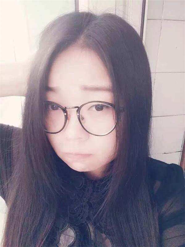 最污女解说19点首秀虎牙直播 筱妖生活照如此清纯