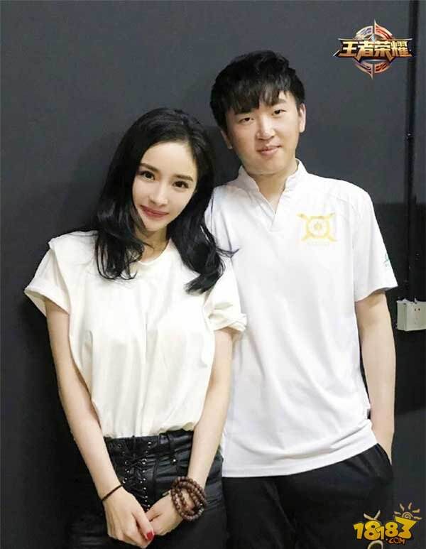 王者日报：花木兰长城小队曝光 芈月重塑上线