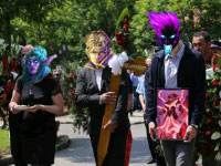 玩家恶搞炉石削卡 宇宙牧走的很安详