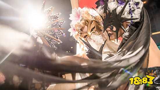 第五人格黑白红蝶惊艳cos 绝美祭司牵动眼球