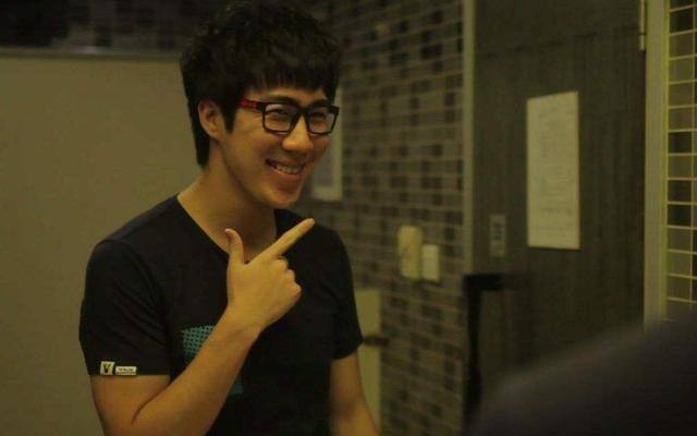 又一个登上CCTV的男主播!骚男电竞发家史获央视点赞!