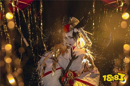 手持纸伞的姑获鸟 阴阳师cos善良的鸟姐