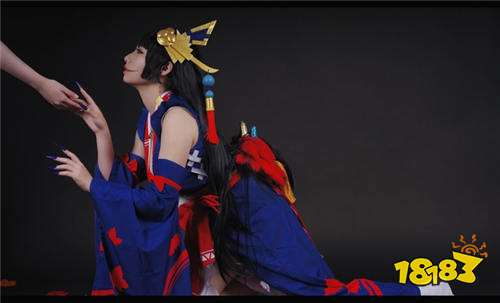 红叶林中的绝色女鬼 阴阳师鬼女红叶深情cos