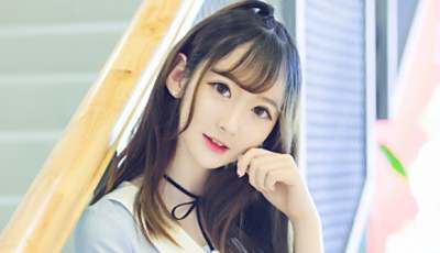 美人传真人校花引爆上海 真情邂逅成就传奇人生