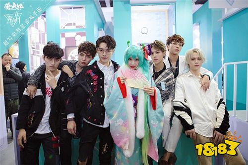 颜狂潮席卷萤火虫!超多福利尽在《一直奔向月》