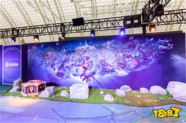 王者“峡谷开放日”登陆腾讯TGC，大熊猫王耀耀惊喜“现身”