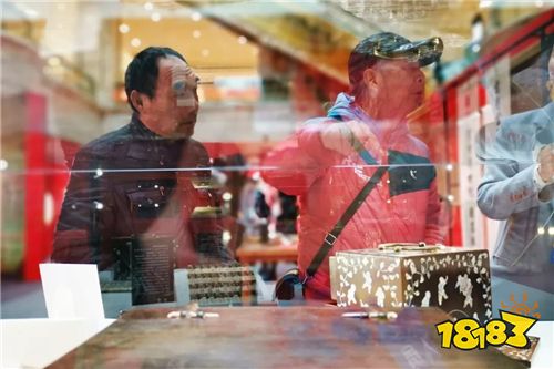 成都茶馆里摆龙门阵的人，最近都在聊这个文创节