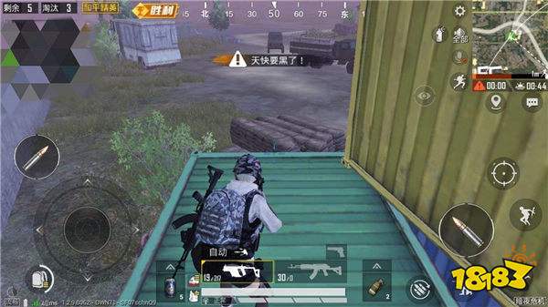 和平精英怎么战胜丧尸 暗夜危机攻略介绍